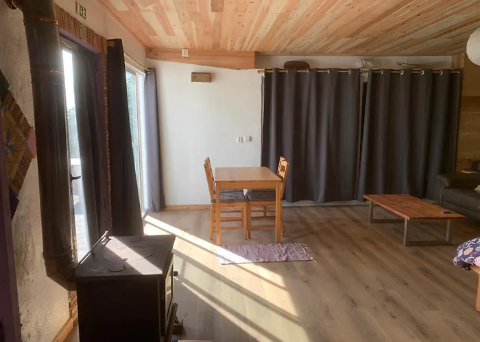 Homestay szállás House With Forest View *