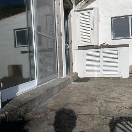 홈스테이 House With Forest View Lajes das Flores