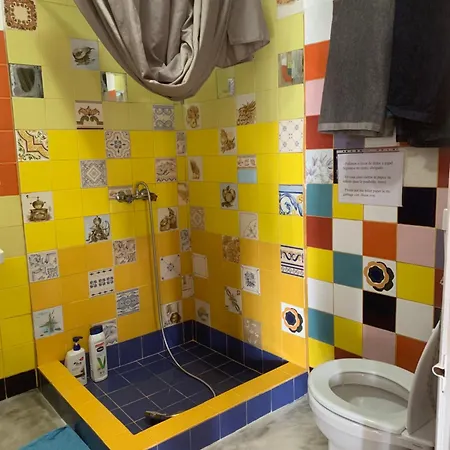 홈스테이 House With Forest View *